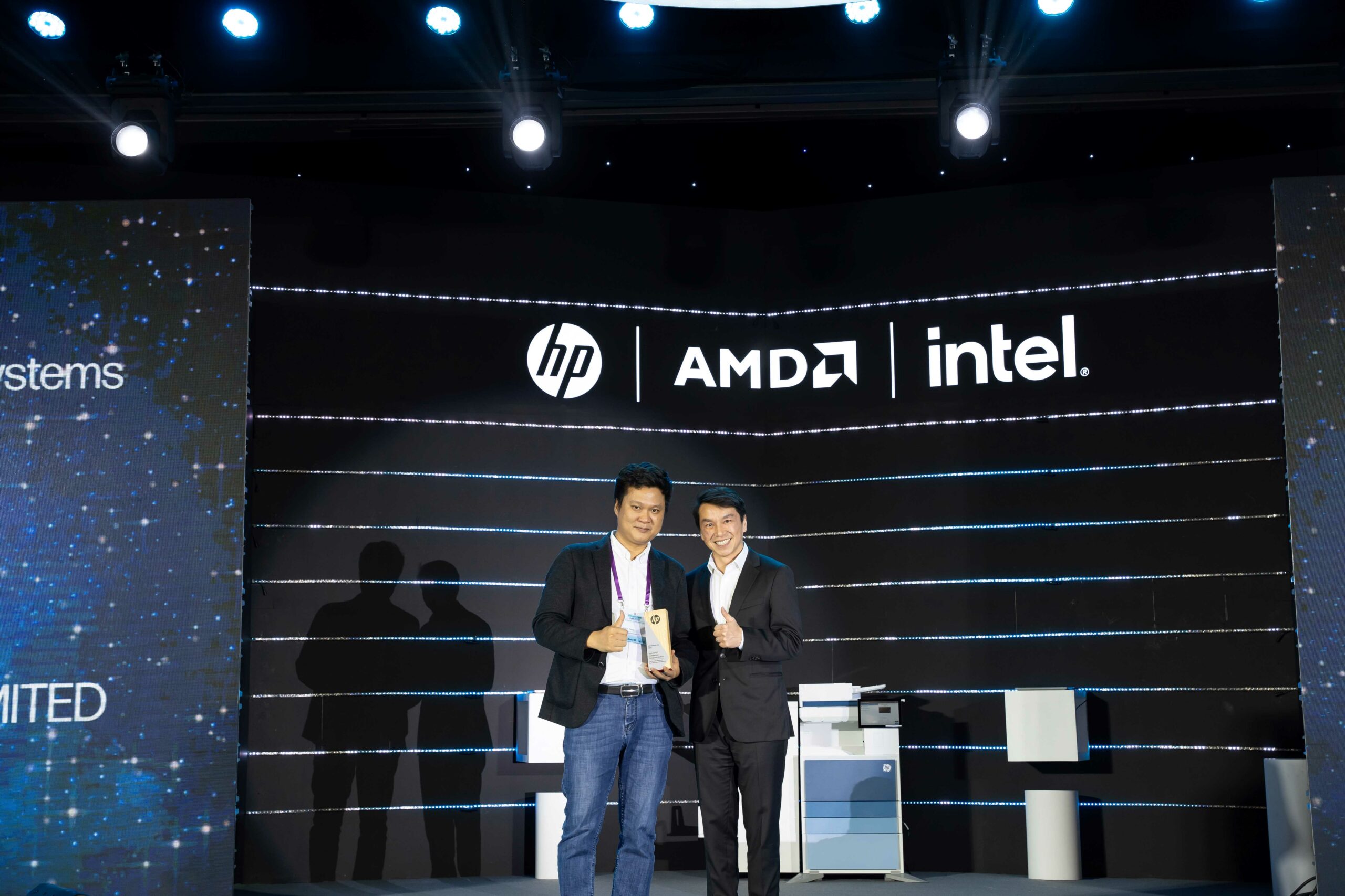 Synnex FPT nhận giải ‘Nhà phân phối xuất sắc nhất FY22 mảng sản phẩm máy tính HP dành cho doanh nghiệp’